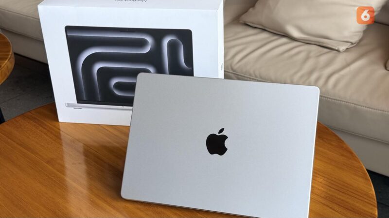 Unboxing MacBook Pro M5 Pro, Isi Kotaknya Simpel tapi Ada yang Menarik