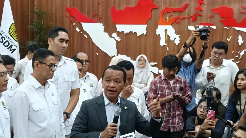 Bahlil pangkas harga gas LNG industri menjadi USD 13 per MMBTU