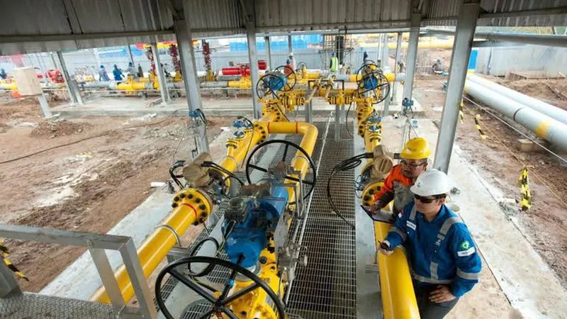 Harga LNG industri turun menjadi US$ 13 per MMBTU untuk menjaga lapangan kerja