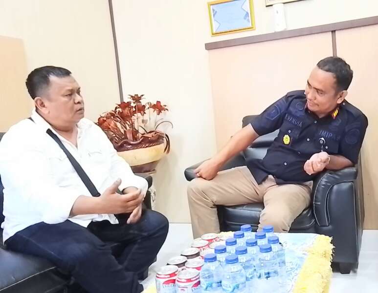 Karutan Tanjung Pura Fransisco Pandia Terima Kunjungan Wartawan: “Bagi Saya, Semua Setara Tanpa Memandang Status Sosial&#8