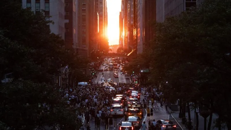 Manhattanhenge Kembali Hiasi Langit New York, Apa Itu?