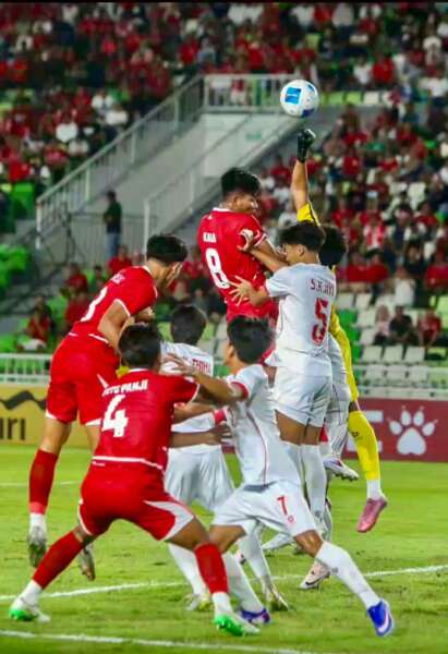 Saksikan Kemenangan 3-0 Timnas U-19, Kekompakan Rico Waas