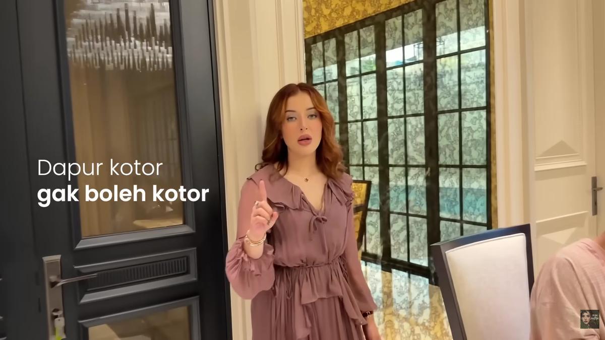 Dapur Kotor Tasya Farasya: 9 Foto Mewah dan Praktis