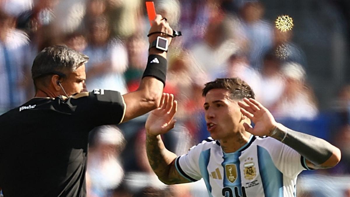 Penyitaan Enzo Fernandez: Wasit Jadi Pemutus Final 2026