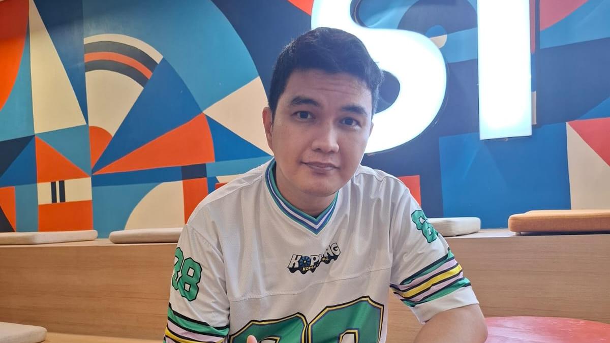 Aldi Taher: Banting Tulang Jualan Burger hingga Manggung