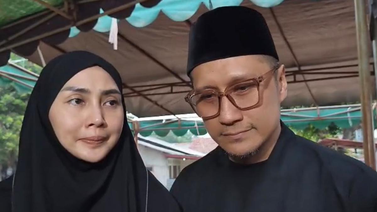 Arie Untung Berduka Kronologi Sakit Ayah Sampai Berpulang