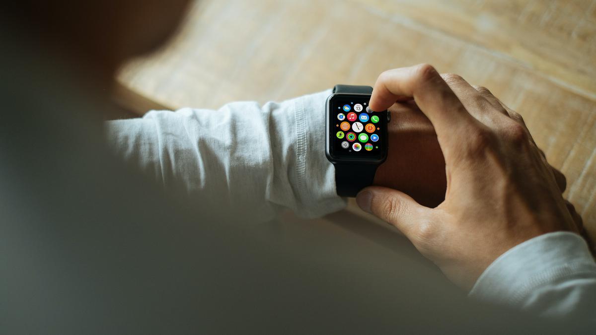 Smartwatch AI: Deteksi Gejala Kesehatan yang Canggih
