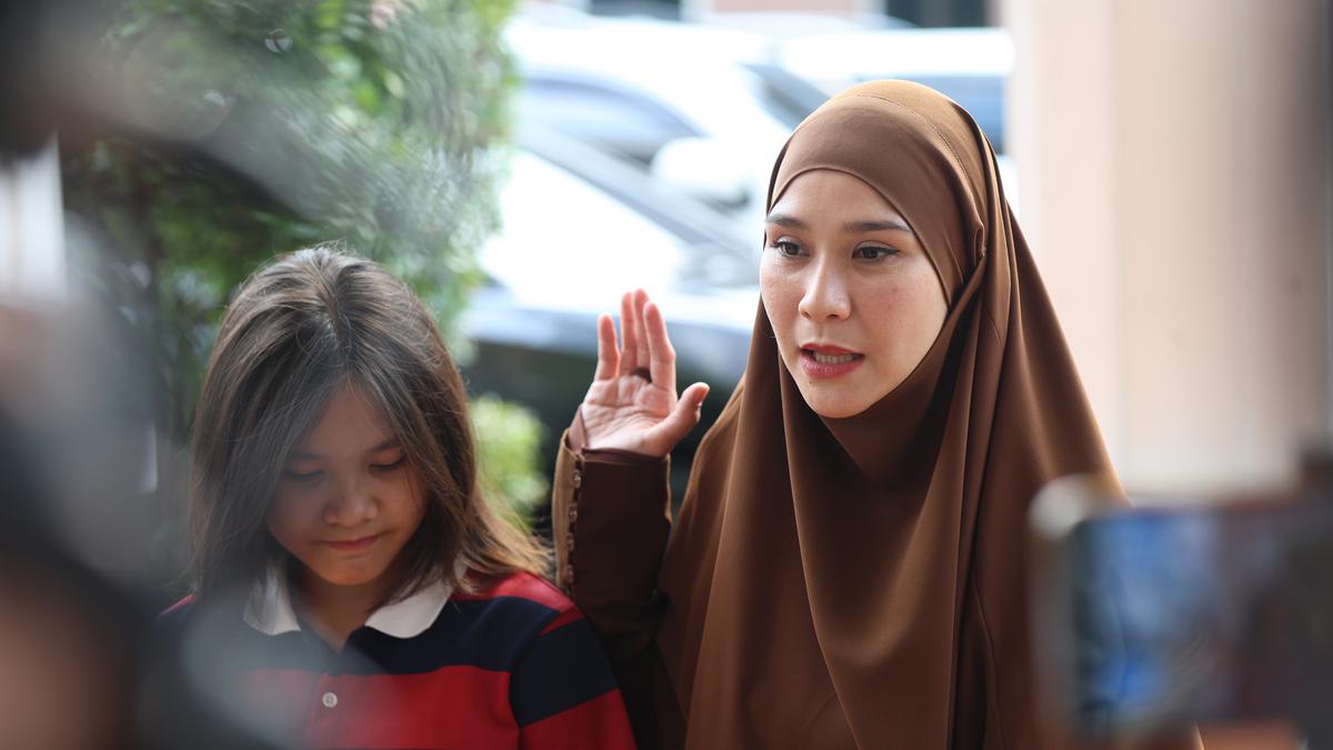 Anak Bolos Sekolah, Nonton Piala Dunia: Kisah Zaskia Adya