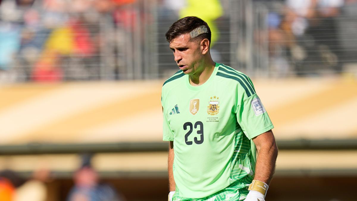 Emiliano Martinez Pensiun Usai Kalah Piala Dunia 2026