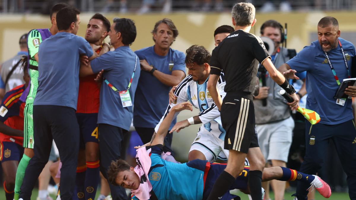 FIFA Tolak Kartu Merah Paredes di Final Piala Dunia 2026