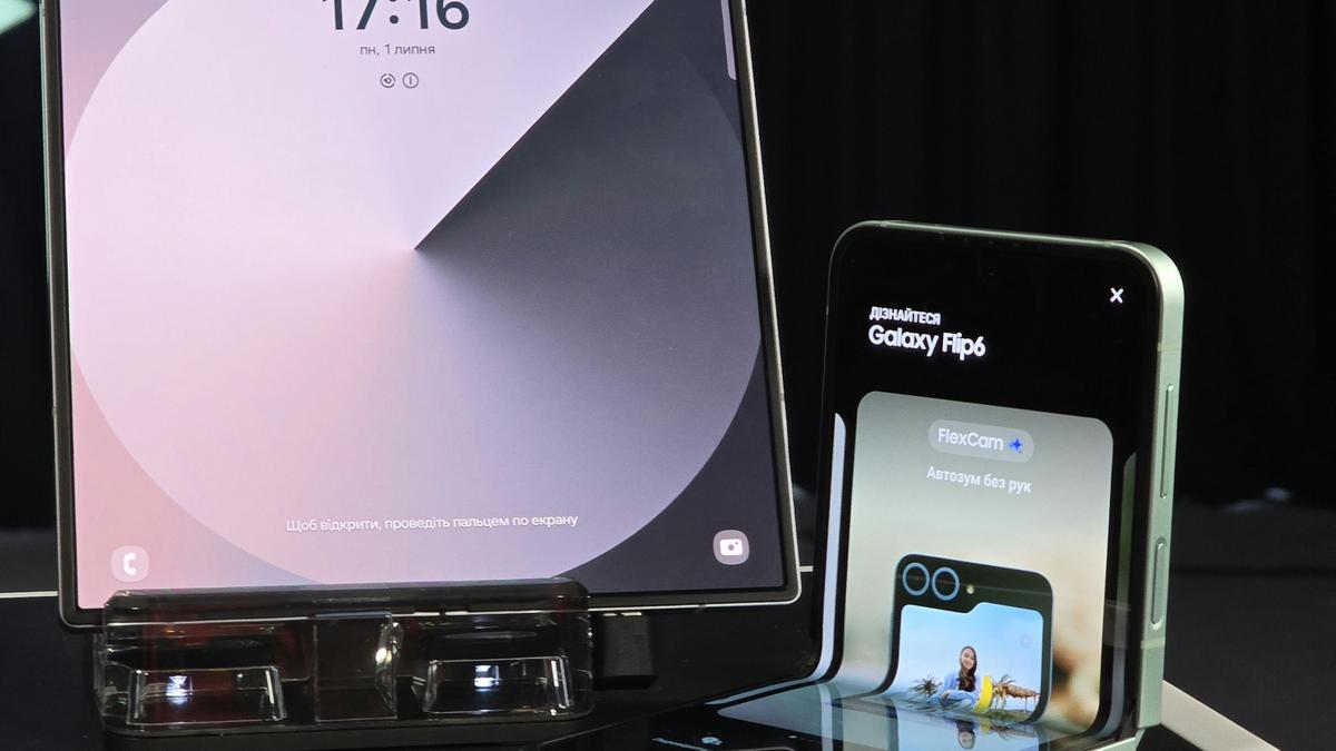 Galaxy Z Slide: Ponsel Lipat Pertama Samsung, Teknologi Rollable Flex Terbaru