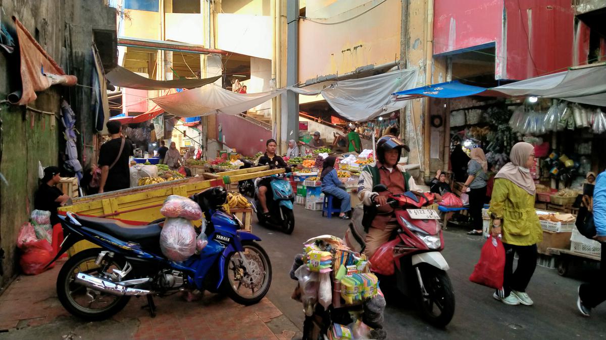 Harga Pangan Turun di Pasar Kebayoran Lama: Cabai Rawit Rp70 rb/kg