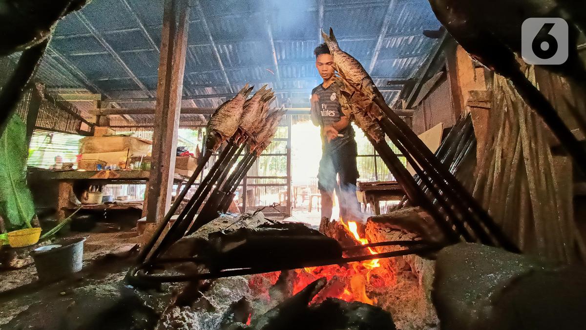 Sistem Resi Gudang Ikan Kayu Ikan Asap Jadi Jaminan Usaha