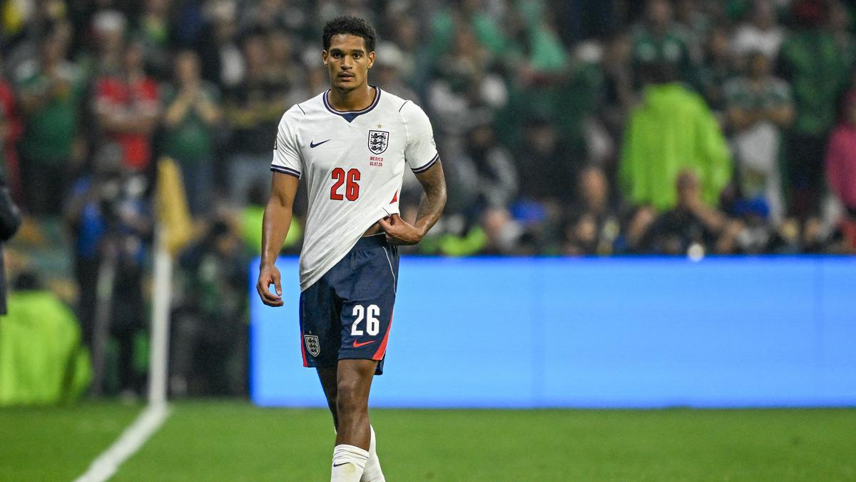 Jarell Quansah Dikabulkan Red Card di Piala Dunia 2026