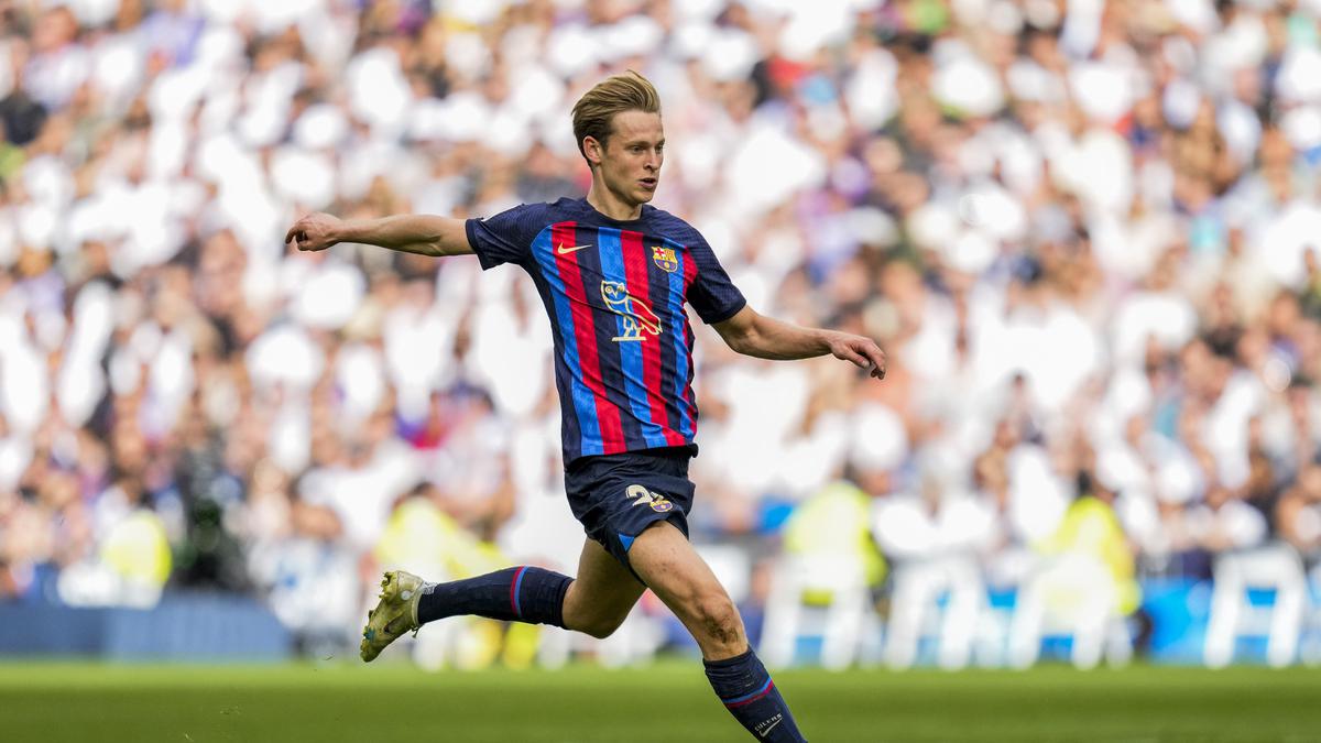 Frenkie De Jong Cedera, MCL Robek, Barcelona Cemas