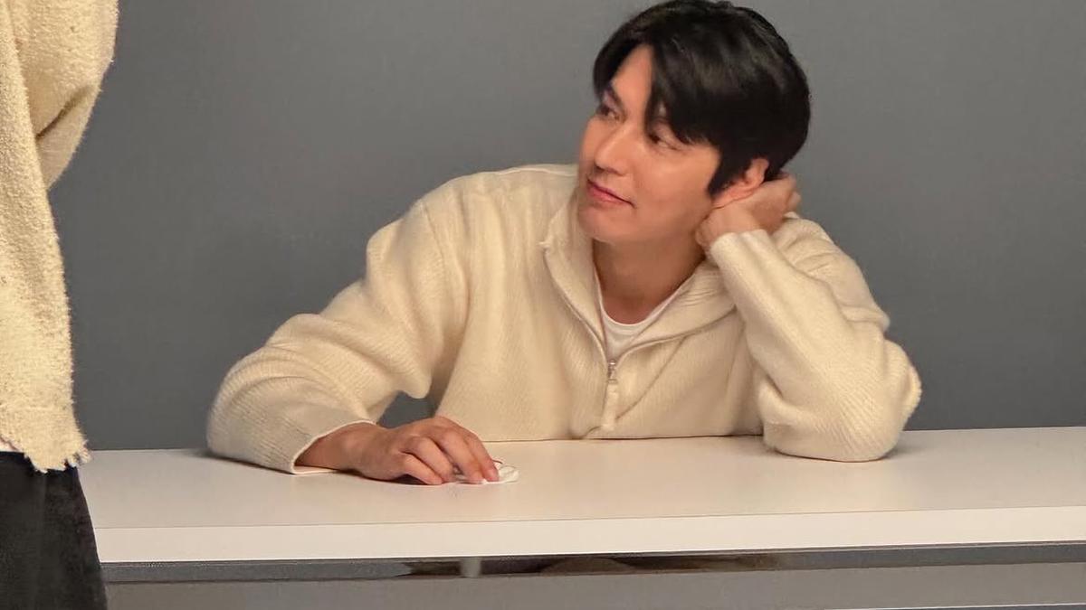 Lee Min Ho Jadi Bos Idola Virtual dalam Proyek Drama Baru