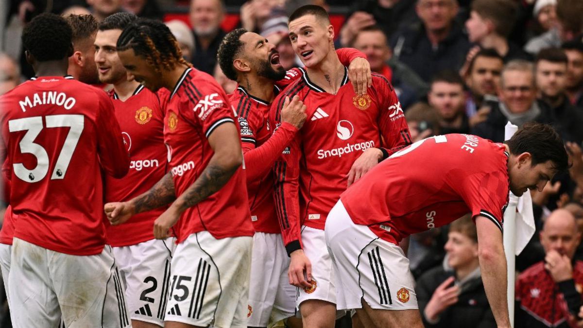 Manchester United Tanpa Striker Ideal, Welbeck Biasakan