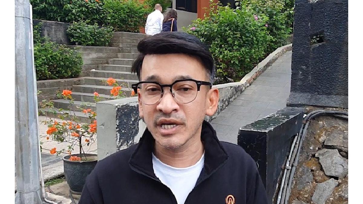 Ruben Onsu menghadapi permasalahan dengan Sarwendah, Nanda Persada curhat di media sosial
