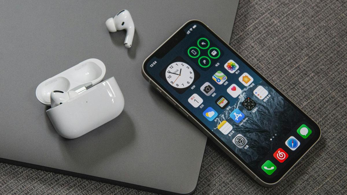Harga iPhone Naik, Layanan Apple Memicu Panik Konsumen