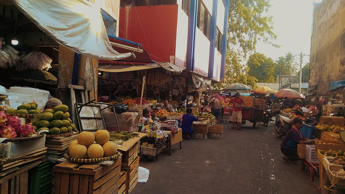 MBG Jalan Lagi, Harga Pangan di Pasar Kebayoran Lama Naik