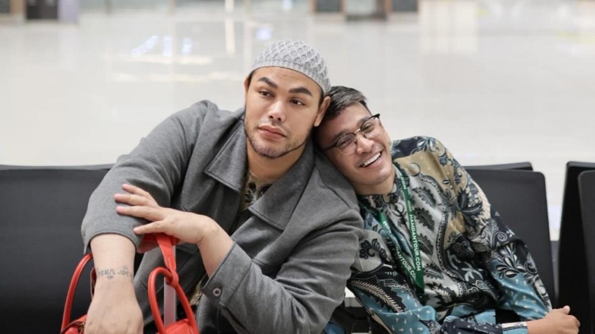 Ruben Onsu Bertemu Ivan Gunawan di Depan Ka’bah