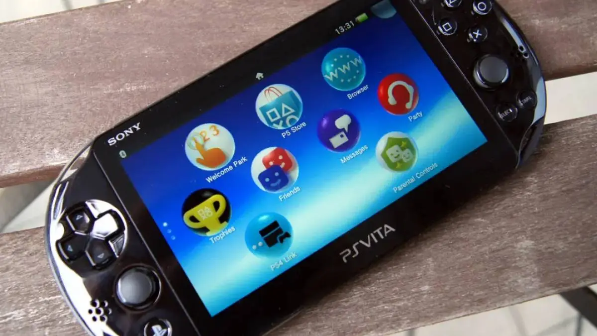 Shawn Layden Sebut PS Vita Gagal Karena Fitur Berlebihan