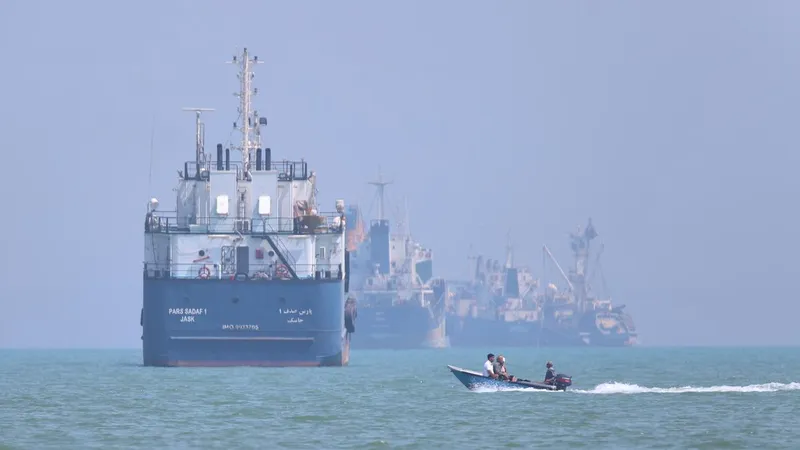 Tarif Selat Hormuz: Risiko Bagi Pasar Minyak?