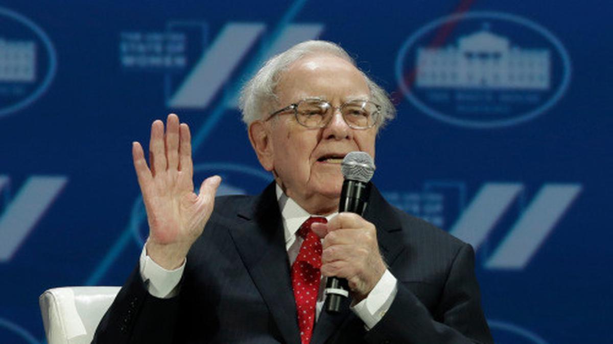 Warren Buffett Beralih Donasi dari Bill Gates ke Sosial